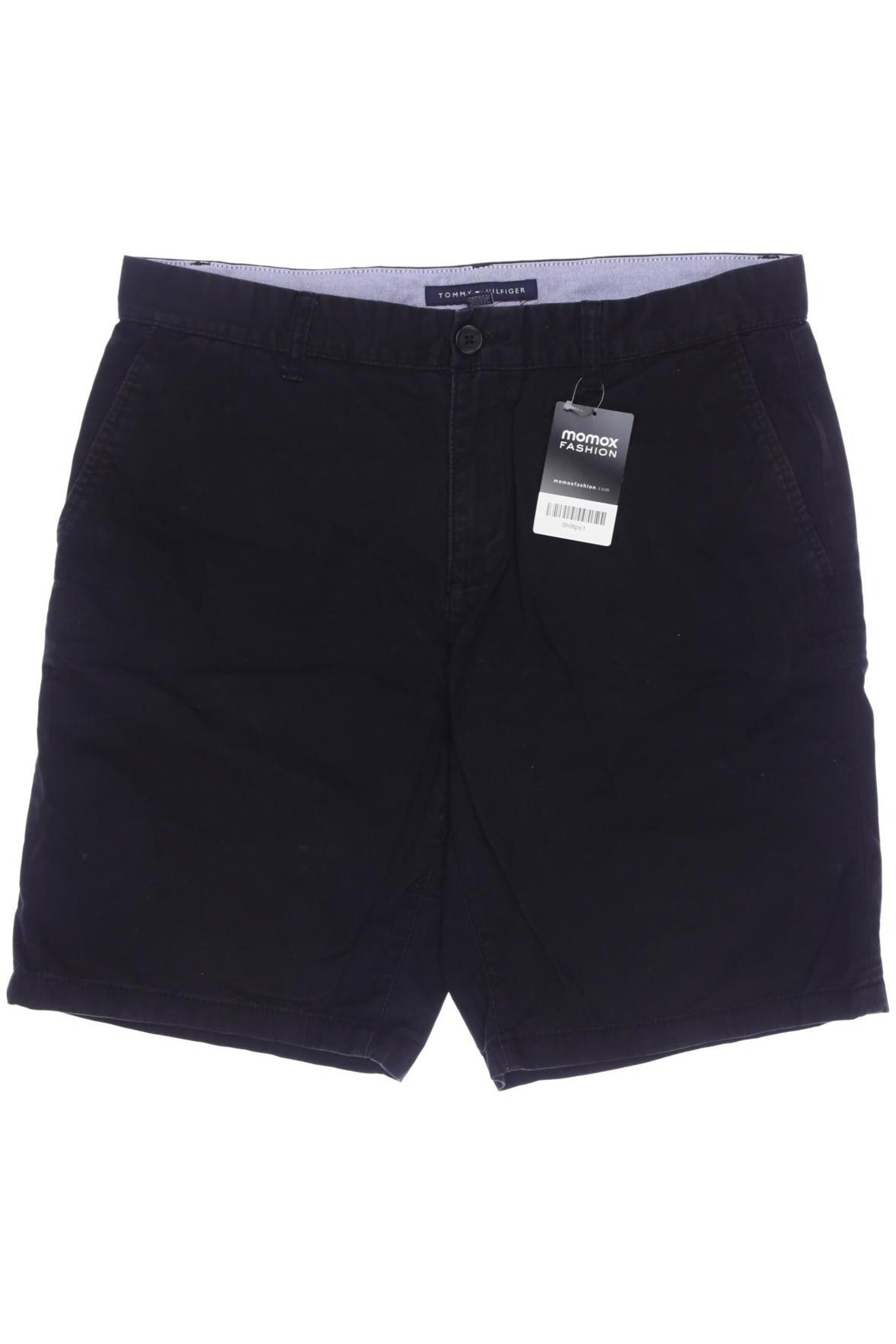 TOMMY HILFIGER Shorts in 33 in Black: front