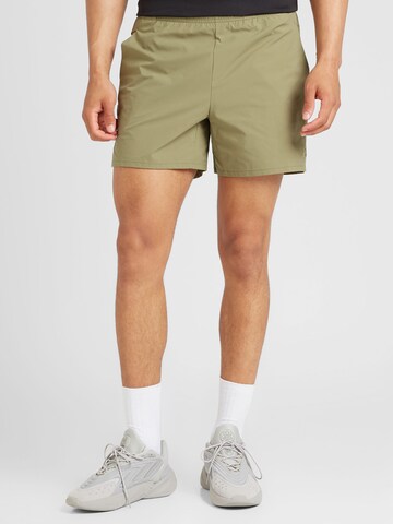 Regular Pantalon de sport 'Essential' On en vert : devant