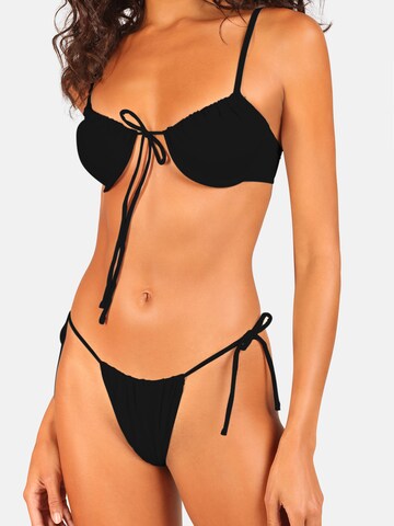 OW Collection Koszulkowy Góra bikini 'OCEAN Bikini Top' w kolorze czarny