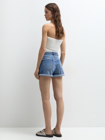 Pull&Bear Regular Shorts in Blau