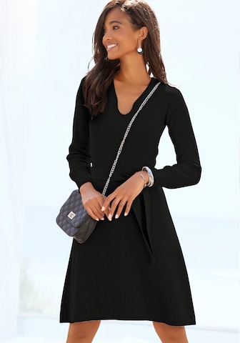 LASCANA Knitted dress in Black: front