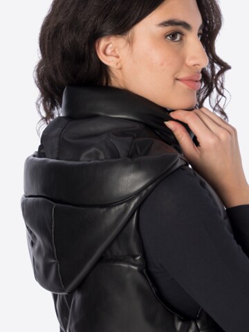 Gilet 'Rocky' di APPARIS in nero