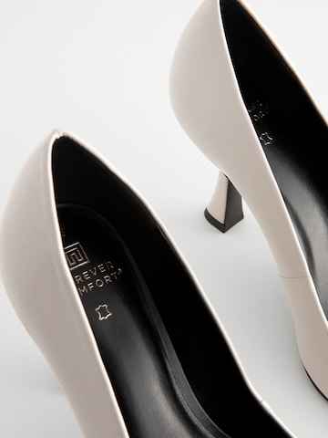 Escarpins Next en blanc