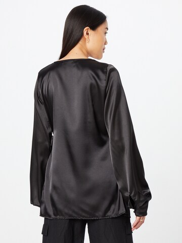 Femme Luxe Bluse in Schwarz