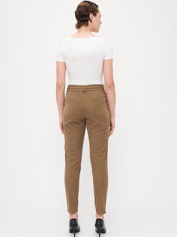 Tapered Pantaloni con pieghe 'ONLPOPTRASH-LIAS' di Only Tall in marrone