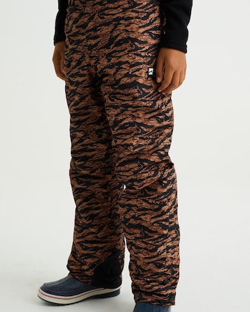 WE Fashion tavaline Funktsionaalsed püksid 'Jongens', värv pruun: eest vaates