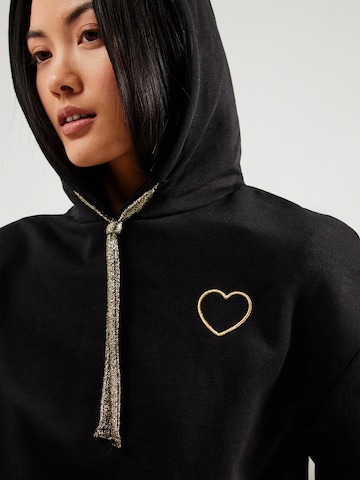 PIECES Sweatshirt 'PCCHILLI' in Zwart