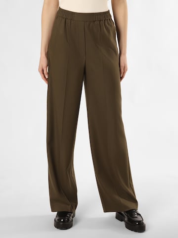 Marie Lund Regular Pleat-Front Pants in Green: front