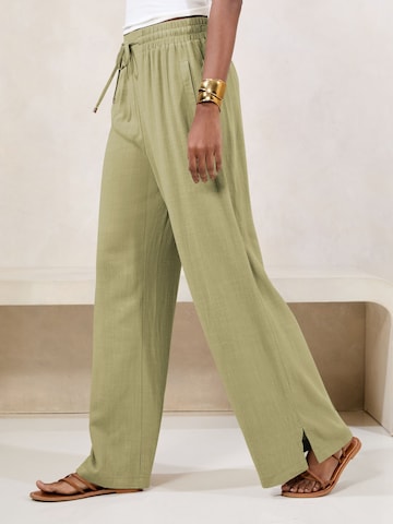 Lipsy Loosefit Hose in Grün