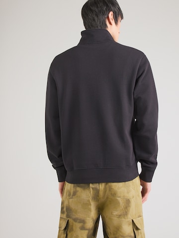 NAPAPIJRI Sweatshirt in Schwarz