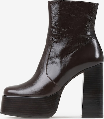 BRONX Ankle Boots in Brown: front