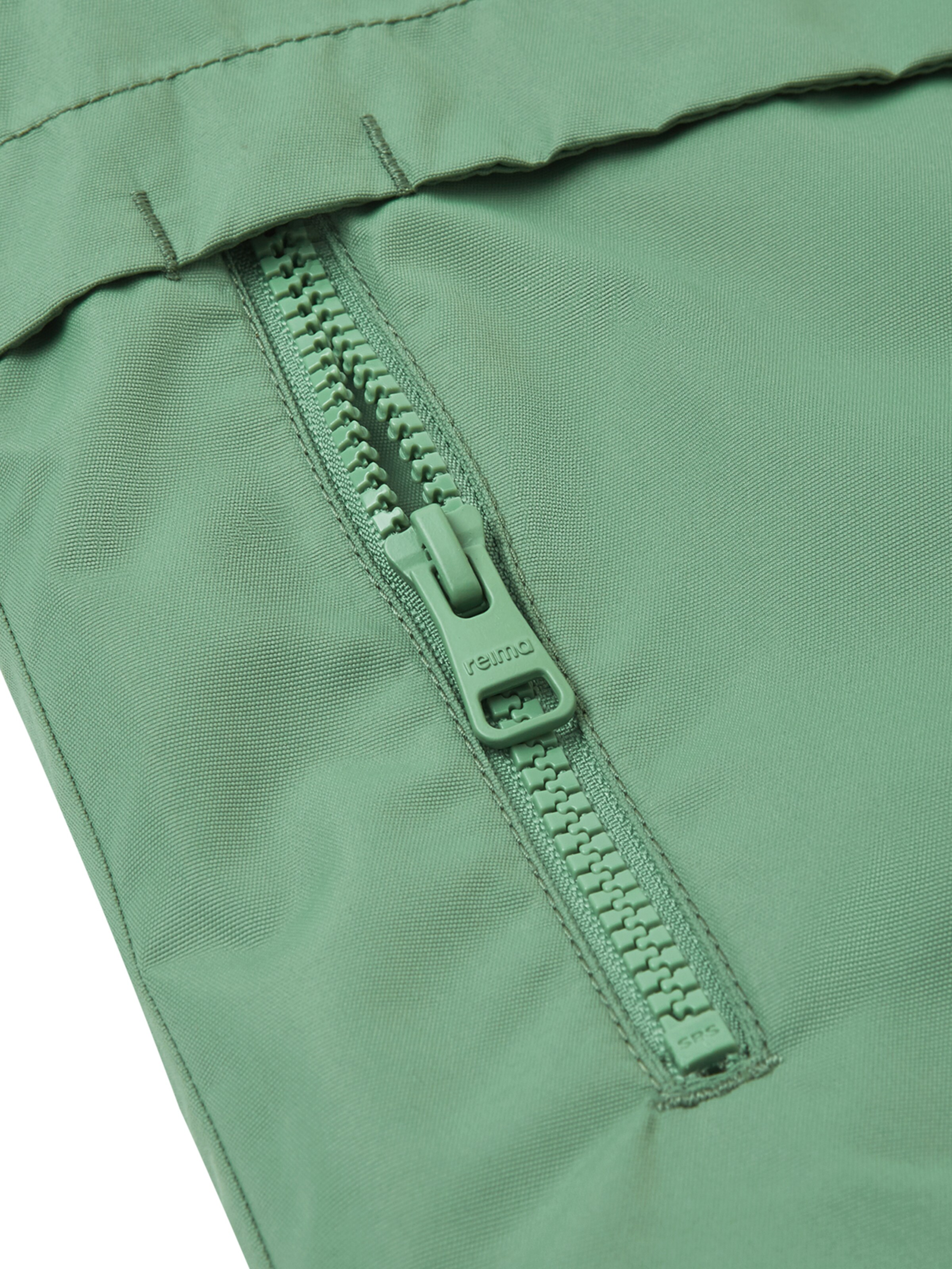 Geacă funcțională 'Raisio' de la Reima pe verde