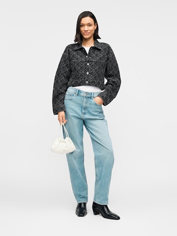 Calvin Klein Jeans Prechodná bunda - Čierna