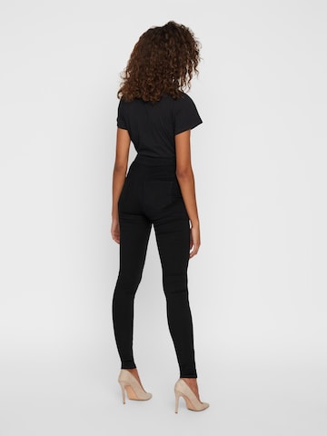 Noisy may Skinny Jeans 'Ella' in Schwarz