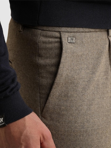 VANGUARD Slimfit Chinohousut 'V11 relaxed fit chino' värissä valkoinen