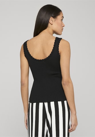 Top in maglia di Estelou in nero