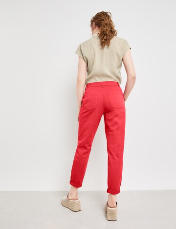 raudona TAIFUN Standartinis „Chino“ stiliaus kelnės