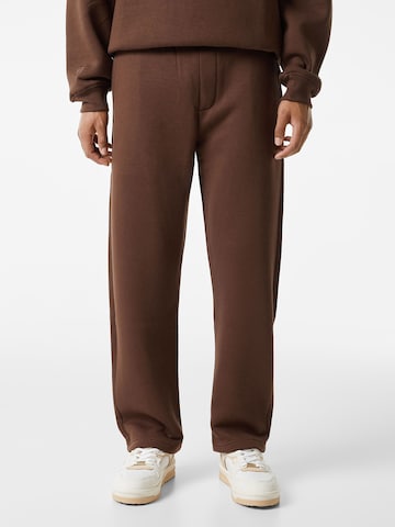 Regular Pantalon Bershka en marron : devant