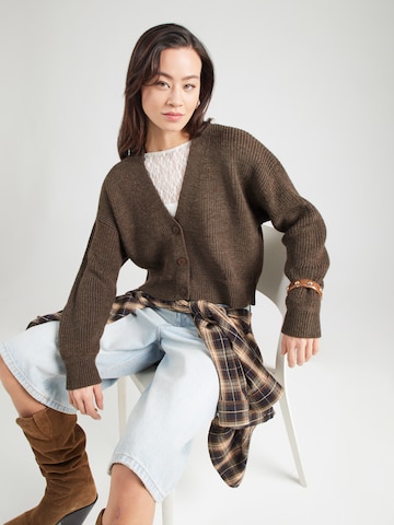 studioselect Вязаная кофта 'Sunny' в Коричневый: спереди