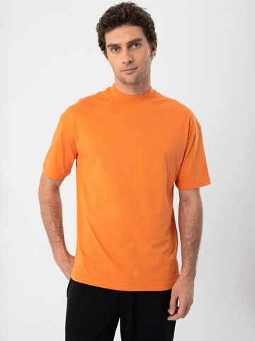 T-Shirt Antioch en orange : devant