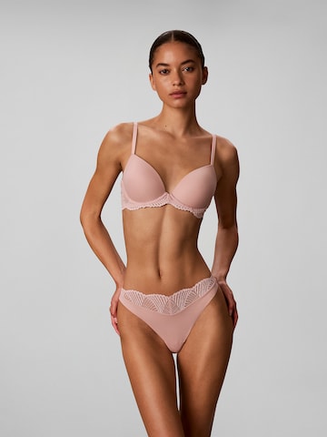 Classique Soutien-gorge 'Perfectly Fit' Calvin Klein en rose : devant