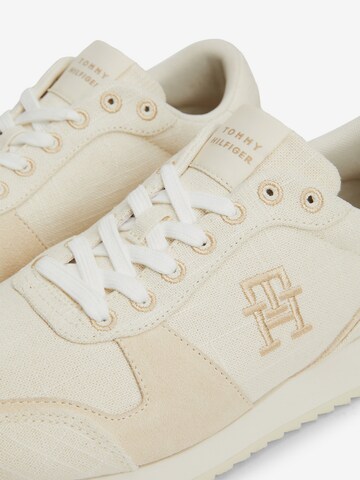 TOMMY HILFIGER Sneaker low in Beige