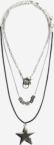 Lanțuri de la Bershka pe argintiu: față