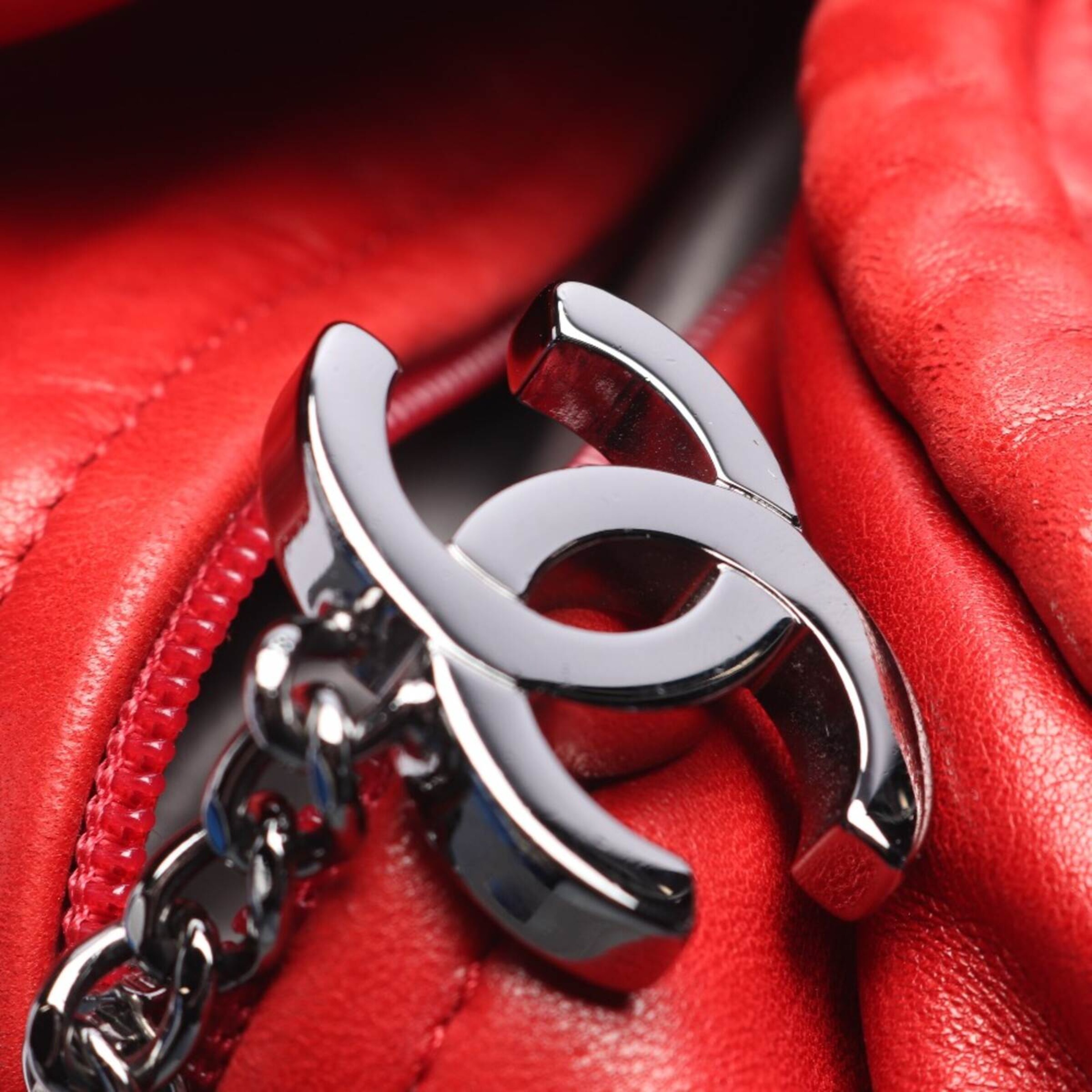 CHANEL Bag in One size in Red