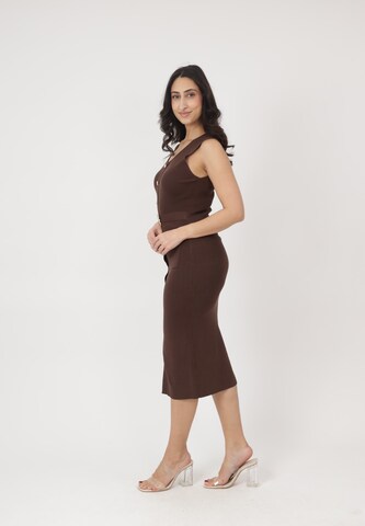 Abito in maglia di Elara in marrone