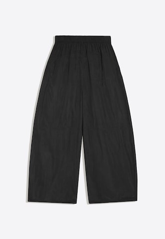 Bershka Široký strih Nohavice - Čierna