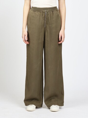 Loosefit Pantalon '94YARA ' Gang en vert : devant