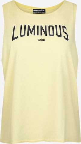 Bdtk Sporttop 'LUMINOUS' in Gelb: Vorderseite