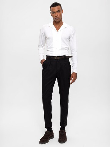 Effilé Pantalon Antioch en noir