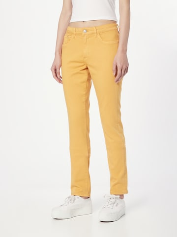 s.Oliver Slimfit Jeans in Geel: voorkant