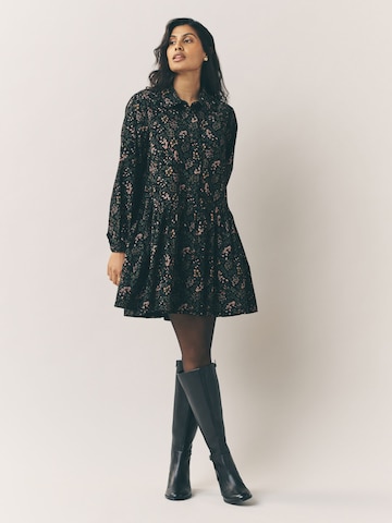 Robe LAURA ASHLEY en marron : devant