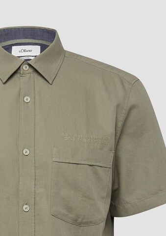 Coupe regular Chemise s.Oliver en vert
