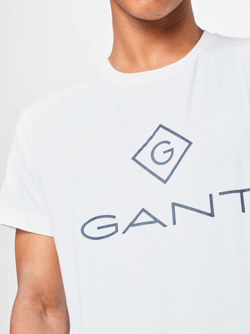 Coupe regular T-Shirt GANT en blanc