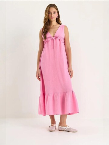 Bianco Lucci - Vestido de verão em rosa: frente