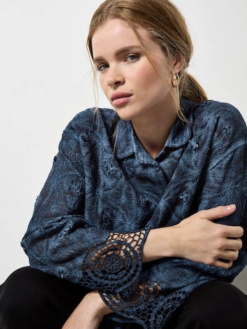 Chemisier Apricot en vert