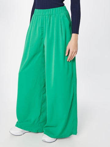 Misspap Панталон с набор в зелено: отпред