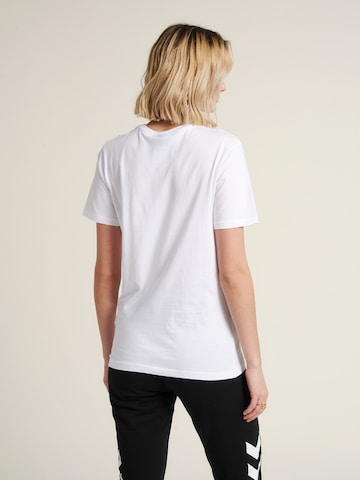 T-Shirt fonctionnel Hummel en blanc