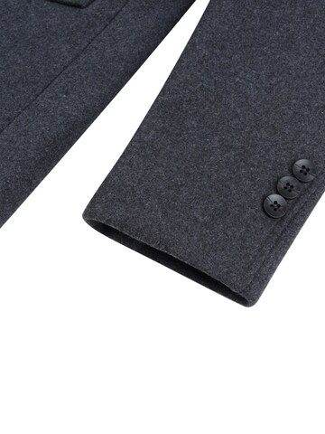 ALLTHEMEN Winter Coat 'Winterruhe' in Grey