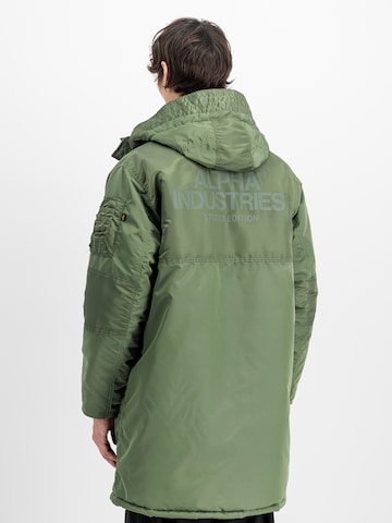 ALPHA INDUSTRIES Välikausiparka värissä vihreä