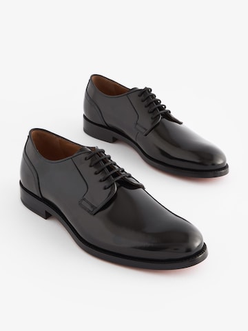 Next - Sapato com atacadores em preto