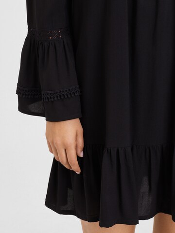 Robe d’été LASCANA en noir