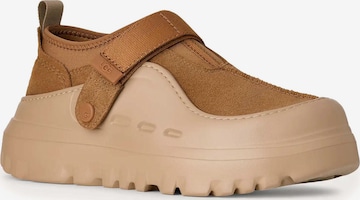 brūns UGG Iešļūcenes: no priekšpuses