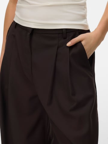 VERO MODA Wide leg Pleat-front trousers 'VMNikki' in Brown