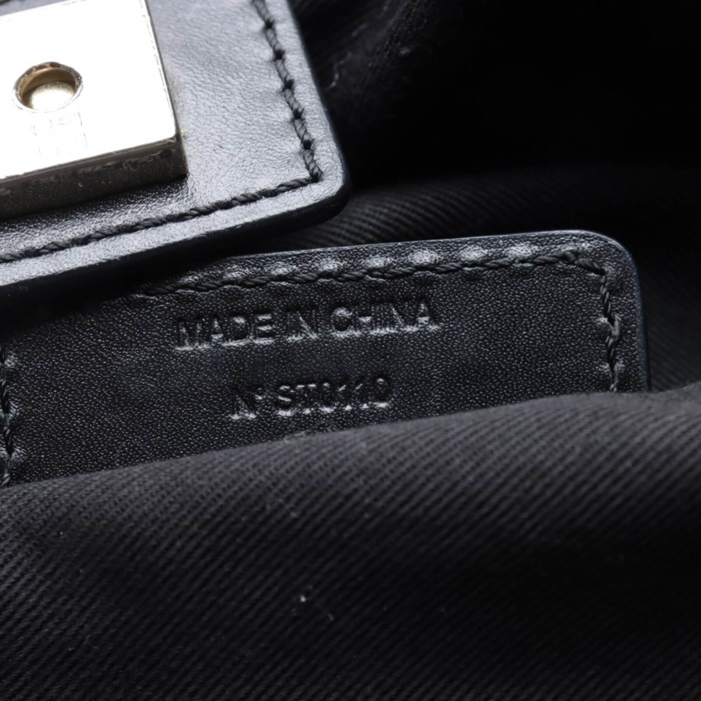 Givenchy Bag in One size in Black