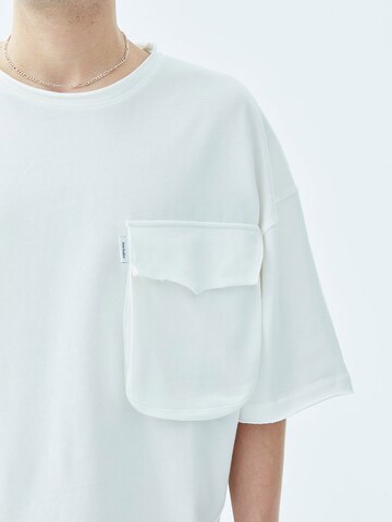 T-Shirt 'Euless' VAMOS CLO en blanc