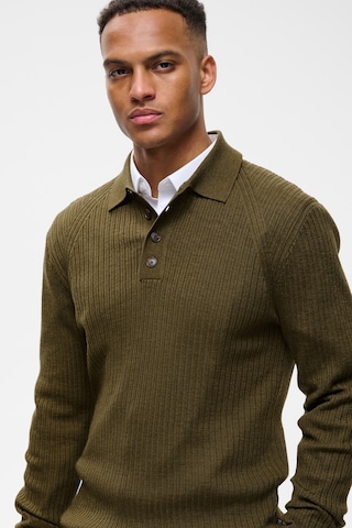Matinique Sweater in Brown